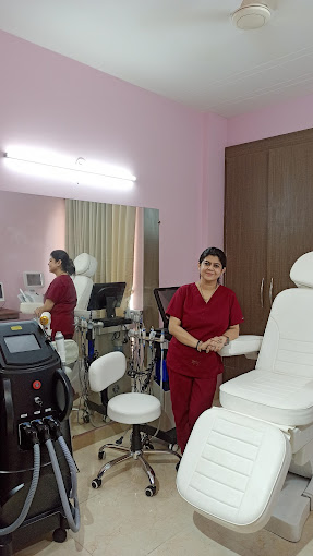 Dr Luna&#039;s Family Polyclinic (MBBS,MD)