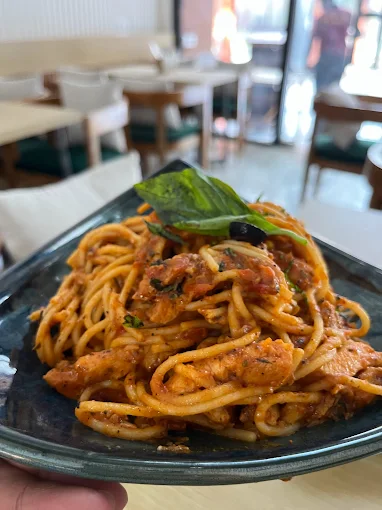 ELITÓ- Café &amp; Restro